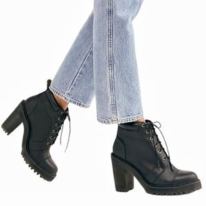 Dr. Martens Averil Women's Black Leather Heeled Lace Up Ankle Boots Size 7